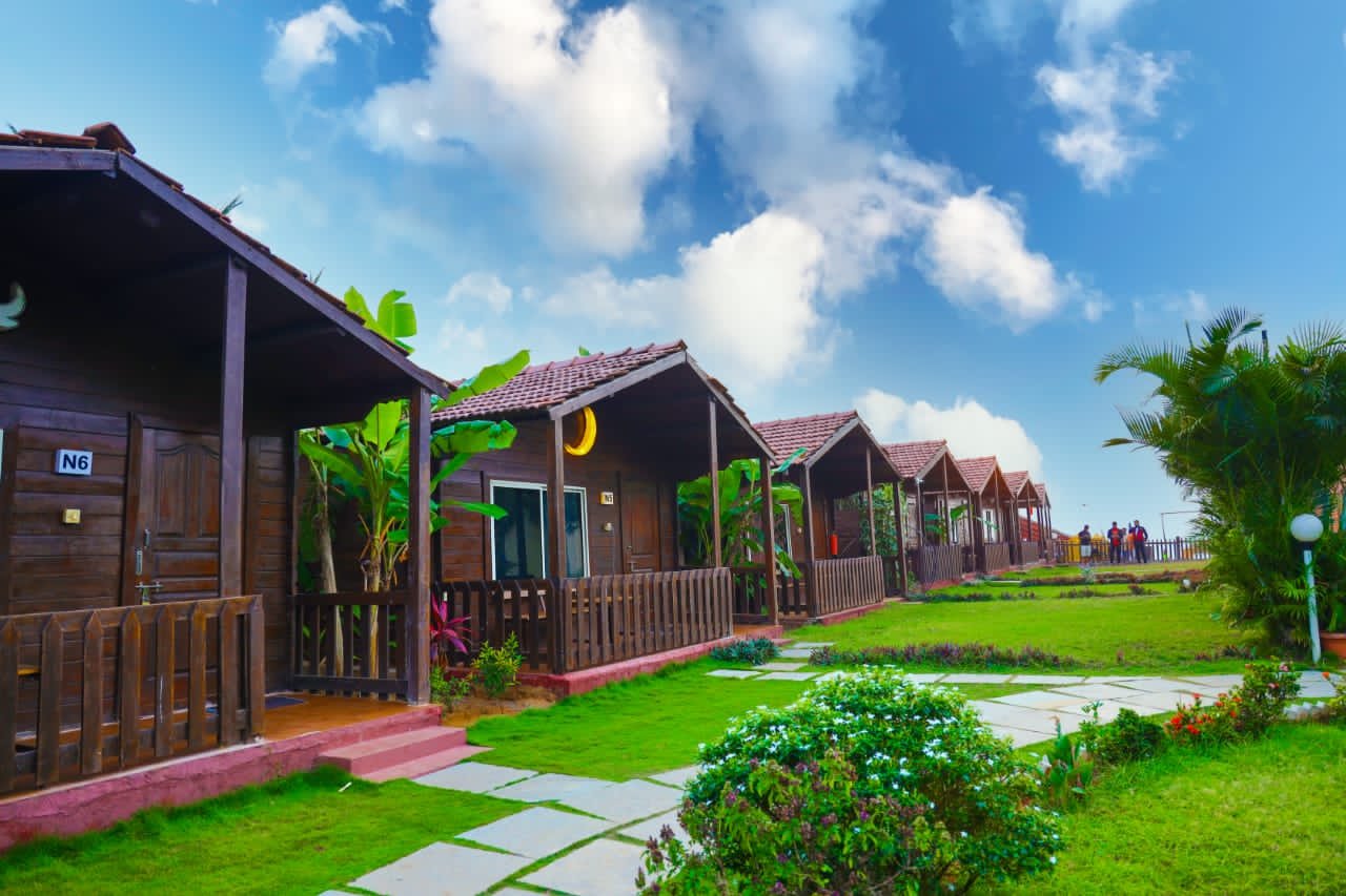 WOODEN COTTAGE BAGA